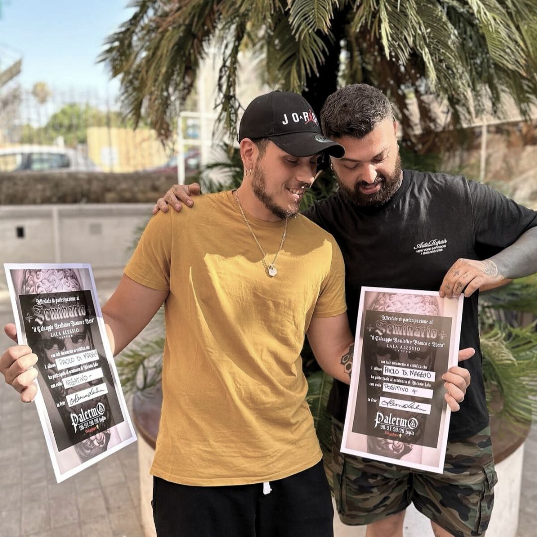 Studente Alessio Lala Academy con attestato tatuaggio
